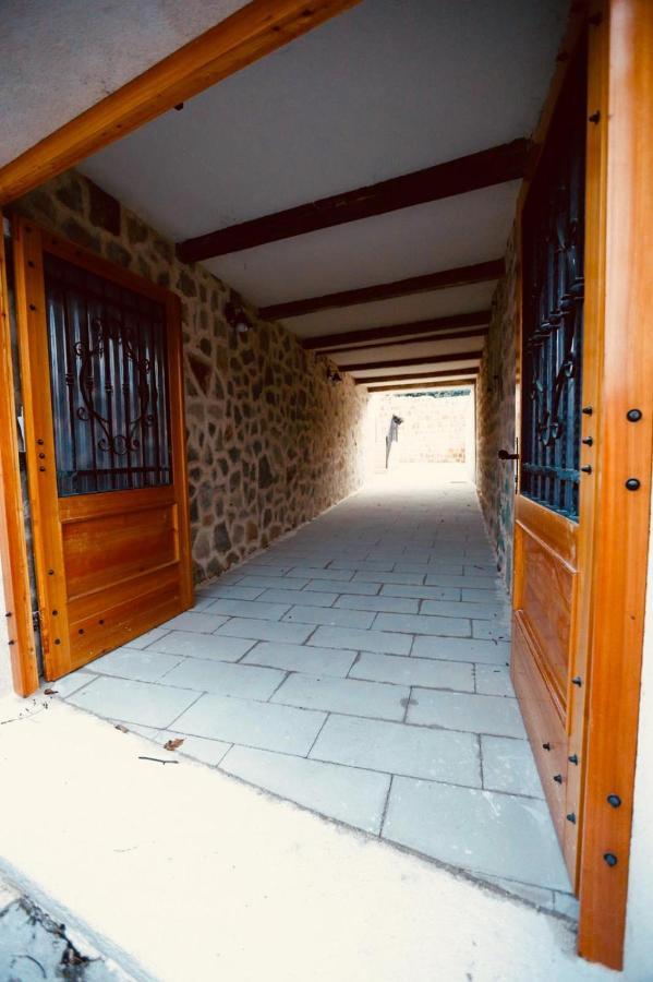 Marko&Luka Hotel Sinj Ngoại thất bức ảnh